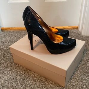 BCBG black platform heel size 7